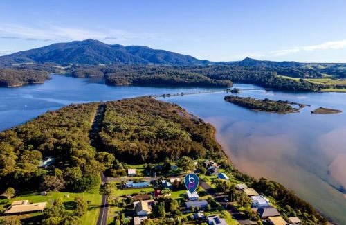 Wallaga Lake House | Family-Friendly Stay at 8 Lakeview Drive, Pets Welcome!