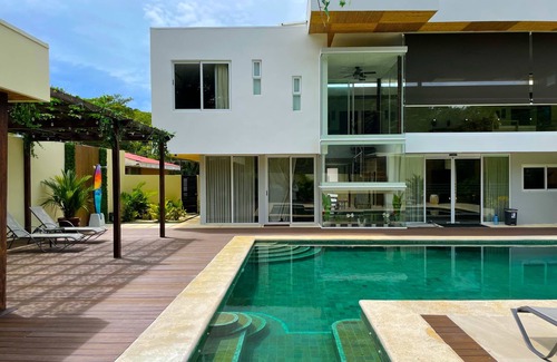 Barrio Ricos y Famosos Villa | Modern Private Compound with 8 Master Bedrooms & Spa Access