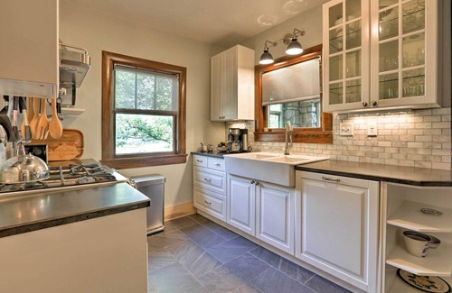 Strathmoor Village House | Inviting Louisville Home: Steps from Dining and Spa