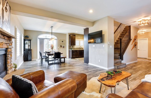 Dillon House | Inviting Dillon Home with Private Hot Tub & Mountain View