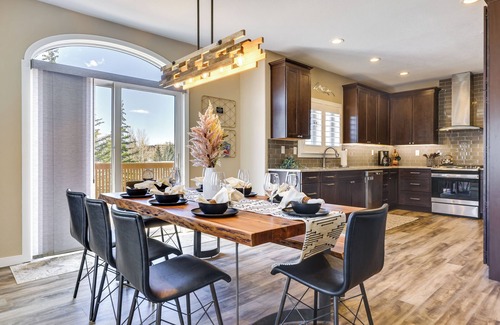 Dillon House | Inviting Dillon Home with Private Hot Tub & Mountain View