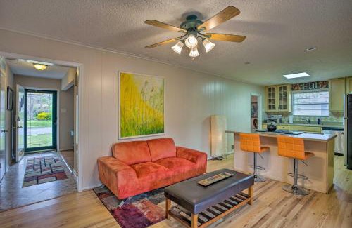 Garland House | Relaxing Creekside Retreat with Patio Near Dallas