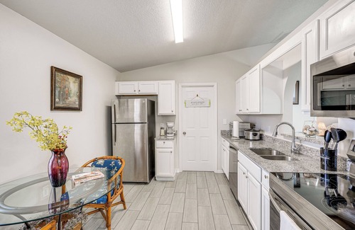 Lakeland - Winter Haven House | 8 Mi to Legoland: Winter Haven Home w/Lanai!