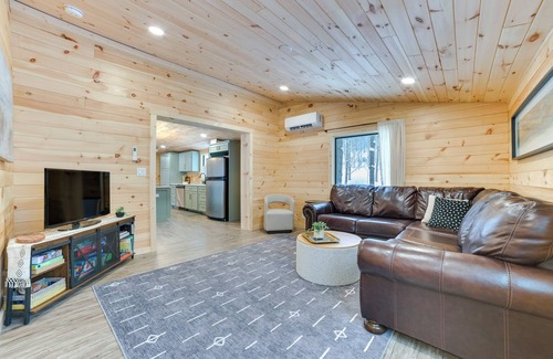 Empire Cabin | 8 Mi to Sleeping Bear Dunes: Creekside Cabin