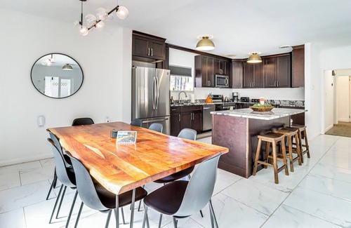 Mount Pocono House | 8 Mi to Slopes: Family Escape w/Hot Tub in Cresco