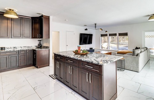 Mount Pocono House | 8 Mi to Slopes: Family Escape w/Hot Tub in Cresco