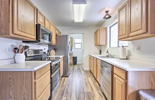 Pine Cabin | Experience Pine Mountain Home Near Trails & Spa Amenities