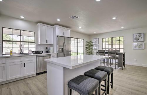 Glendale House | Family-Friendly Glendale Home Near Golf and Westgate