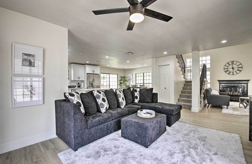 Glendale Cottage | Ideal Glendale Family Home: Near Golf & Westgate Attractions