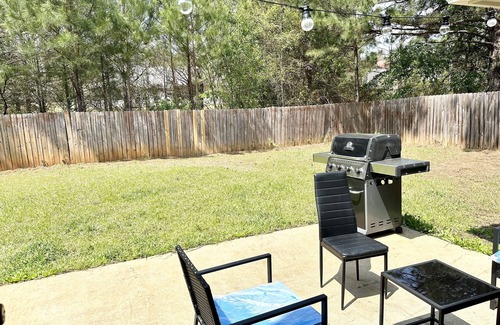 Fort Benning House | Relaxing Retreat: 8 Min to Fort Moore with Pool & Spa