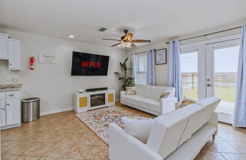 Port Isabel House | Modern 3BR Retreat: Just 8 Min to Beach & Ocean Views