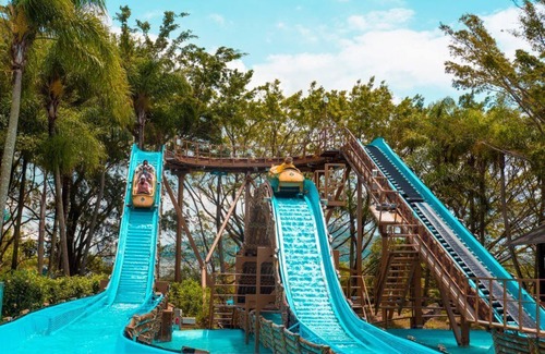 Penha House | Convenient Stay Near Beto Carrero World and Central Beach