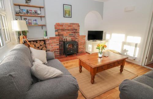 Acrefair House | Discover 8 New Houses: Family & Pet-Friendly Retreat