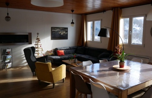 Chastreix Apartment | Inviting 8-Person Gîte in Chastreix Near Ski Resorts