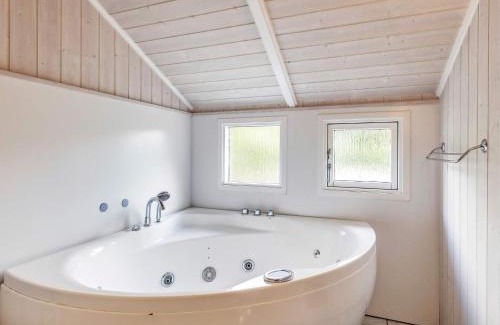 Faxe Ladeplads House | Perfect 8-Person Holiday Home in Faxe Ladeplads