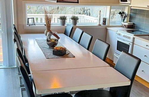 Sveio House | Family-Friendly Holiday Home with Ocean Views in Auklandshamn
