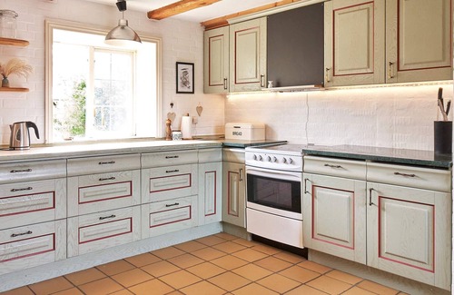 Østermarie House | Spacious 8-Person Holiday Home in Østermarie, Pet Friendly