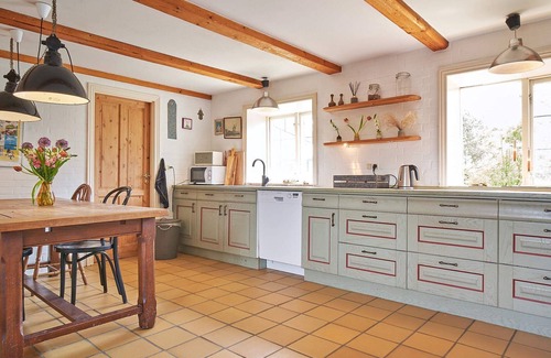 Østermarie House | Spacious 8-Person Holiday Home in Østermarie, Pet Friendly