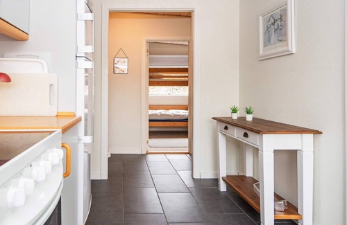 Grena Strand House | Spacious 8-Person Holiday Home with Ocean View in Grenaa