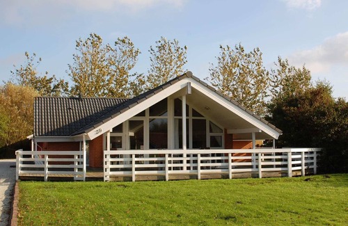 Bork Havn House | Spacious 8-Person Holiday Home with Ocean View in Hemmet