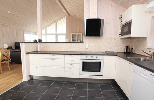 Nr. Lyngby House | Spacious Holiday Home for 8 in Løkken with Pool & Spa