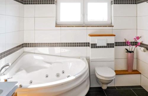 Glommen House | Perfect 8-Person Holiday Home in Glommen for Families