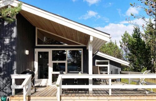Aalbaek House | Spacious 8-Person Holiday Home in LB K - Pet Friendly!