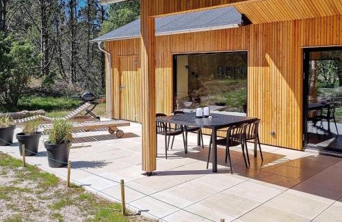 Aalbaek House | Spacious 8-Person Holiday Home in LB K - Guest Rated 9.8