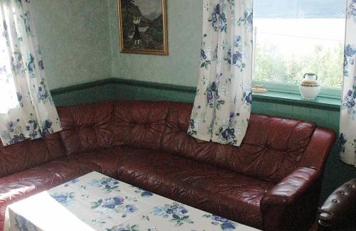Andalsnes House | Family-Friendly Four-Bedroom Home in Åfarnes - 9.3/10 Rated