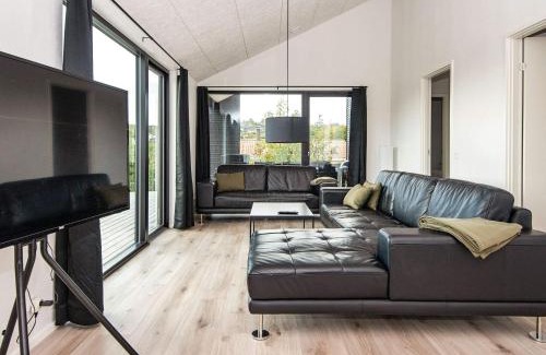 Egsmark Strand House | Kid-Friendly Retreat at Holiday Home Ebeltoft CCV - Rated 9.5