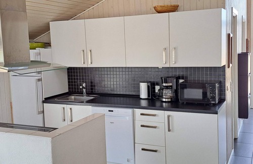 Rindby Strand House | Spacious 8-Person Holiday Home in Beautiful Fanø
