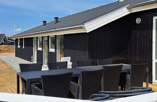 Rindby Strand House | Spacious 8-Person Holiday Home in Beautiful Fanø