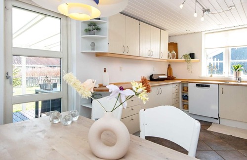 Grena Strand House | Spacious 8-Person Holiday Home with Oceanfront Views