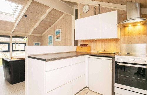 Læsø House | Spacious 8-Person Holiday Home in Læsø with Spa Access