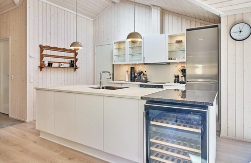 Dueodde House | Oceanfront 8-Person Holiday Home in Nexø - Top Rated Stay
