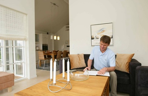 Nysted House | Family-Friendly 8-Person Holiday Home with Ocean View
