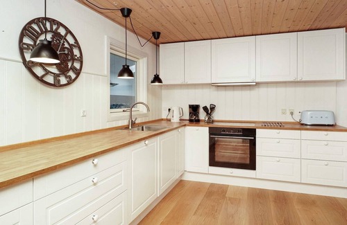 Kramnitse House | Spacious 8-Person Holiday Home with Ocean Views in Rødby