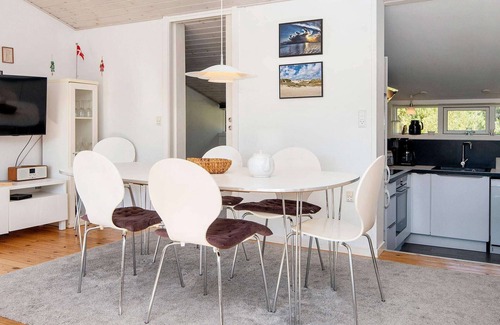 Havneby House | Spacious 8-Person Holiday Home in Rømø, Rated 9.8/10