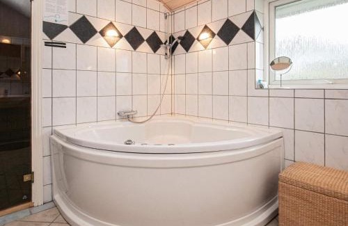 Vinderup House | Family-Friendly 8-Person Holiday Home in Vinderup