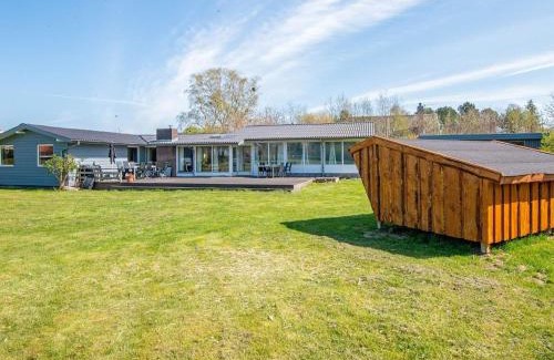 Knebel House | Family-Friendly 8-Person Holiday Home in Knebel