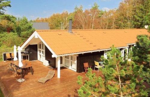 Læsø House | Spacious 8-Person Holiday Home with Pool and Pet-Friendly Perks