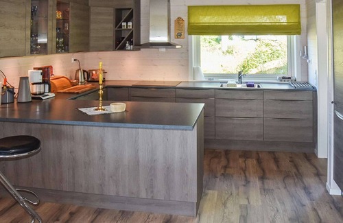 Stadlandet House | Ideal 8-Person Holiday Home in Åram with Ocean Views