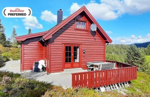 Tjørhom House | Family-Friendly Holiday Home Tjørhom for Memorable Stays