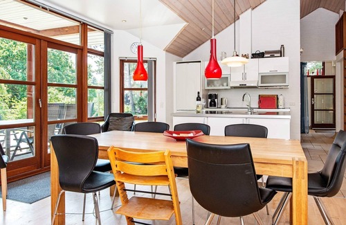 Sønderstrand House | Perfect 8-Person Holiday Home with Ocean View in Rømø