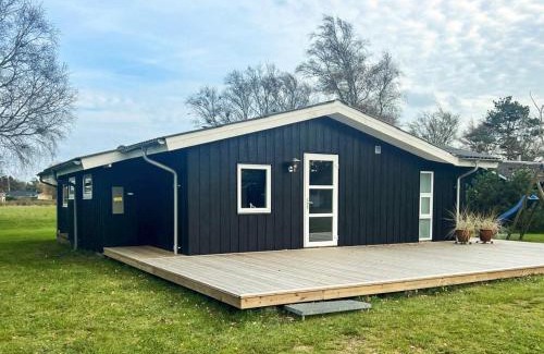 Nordost House | 8 person holiday home in Sæby