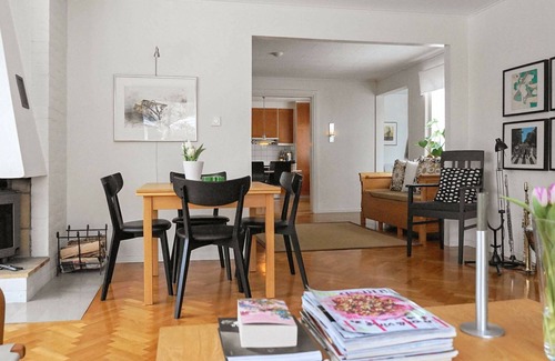 Lerum House | Ideal 8-Person Holiday Home in Lerum with Breakfast Included