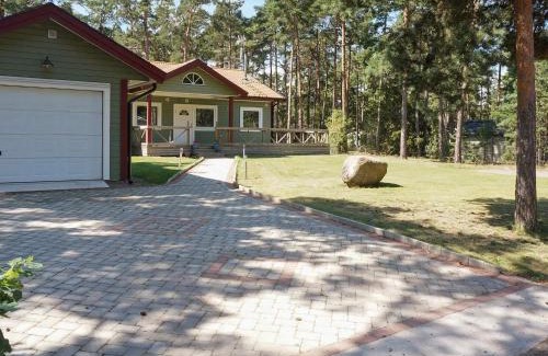 Monsteras House | Comfortable Holiday Home in Mönsterås for Families