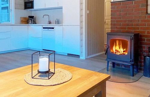 Strand Municipality House | Perfect Holiday Home for 8 in Jørpeland with Breakfast