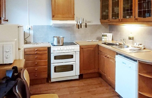Afjord House | Ideal 8-Person Holiday Home with Ocean View in Revsnes