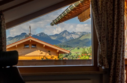 Blindau Apartment | Discover Sonnwinkel: Spacious 3-Room Getaway with Terrace